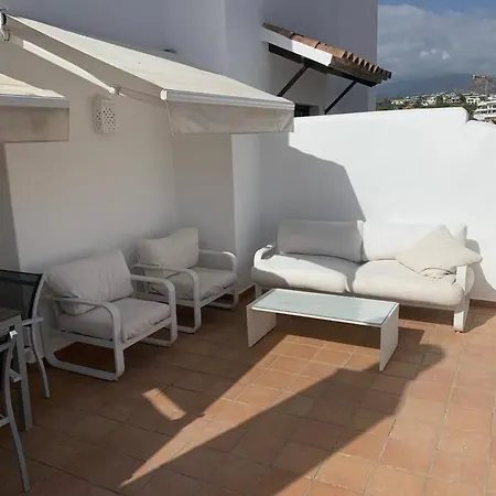 Apartment Ruim Zonnig Met Groot Terras In Mooi Complex, Op 15' Te Voet Het Strand; Op 10' En Puerto Banus. *