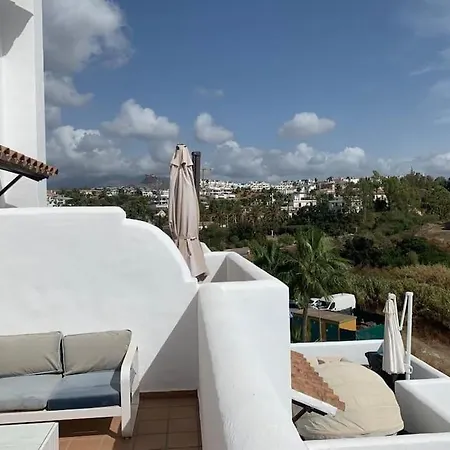 Ruim Zonnig Met Groot Terras In Mooi Complex, Op 15' Te Voet Het Strand; Op 10' En Puerto Banus.