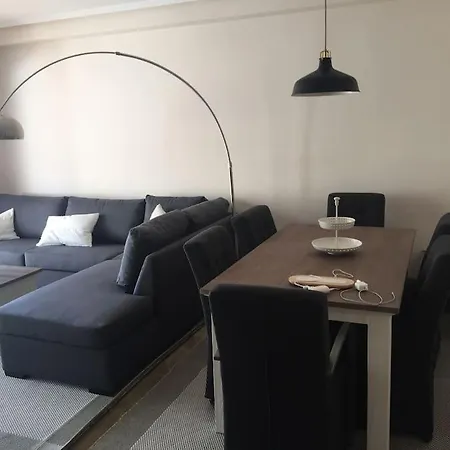 Apartment Ruim Zonnig Met Groot Terras In Mooi Complex, Op 15' Te Voet Het Strand; Op 10' En Puerto Banus.