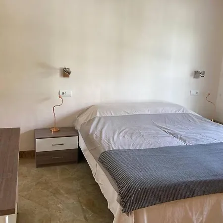 Apartment Ruim Zonnig Met Groot Terras In Mooi Complex, Op 15' Te Voet Het Strand; Op 10' En Puerto Banus. Estepona