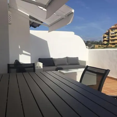 Apartment Ruim Zonnig Met Groot Terras In Mooi Complex, Op 15' Te Voet Het Strand; Op 10' En Puerto Banus. *