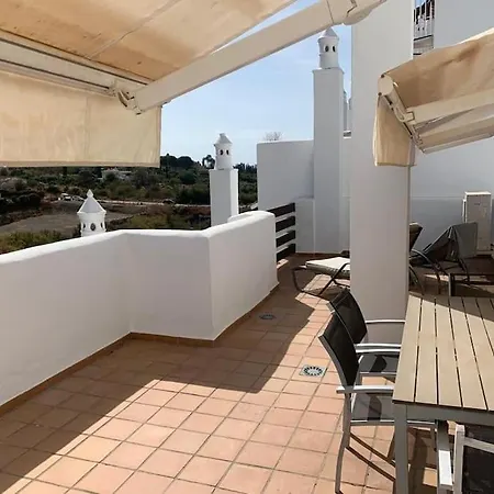 Apartment Ruim Zonnig Met Groot Terras In Mooi Complex, Op 15' Te Voet Het Strand; Op 10' En Puerto Banus. *